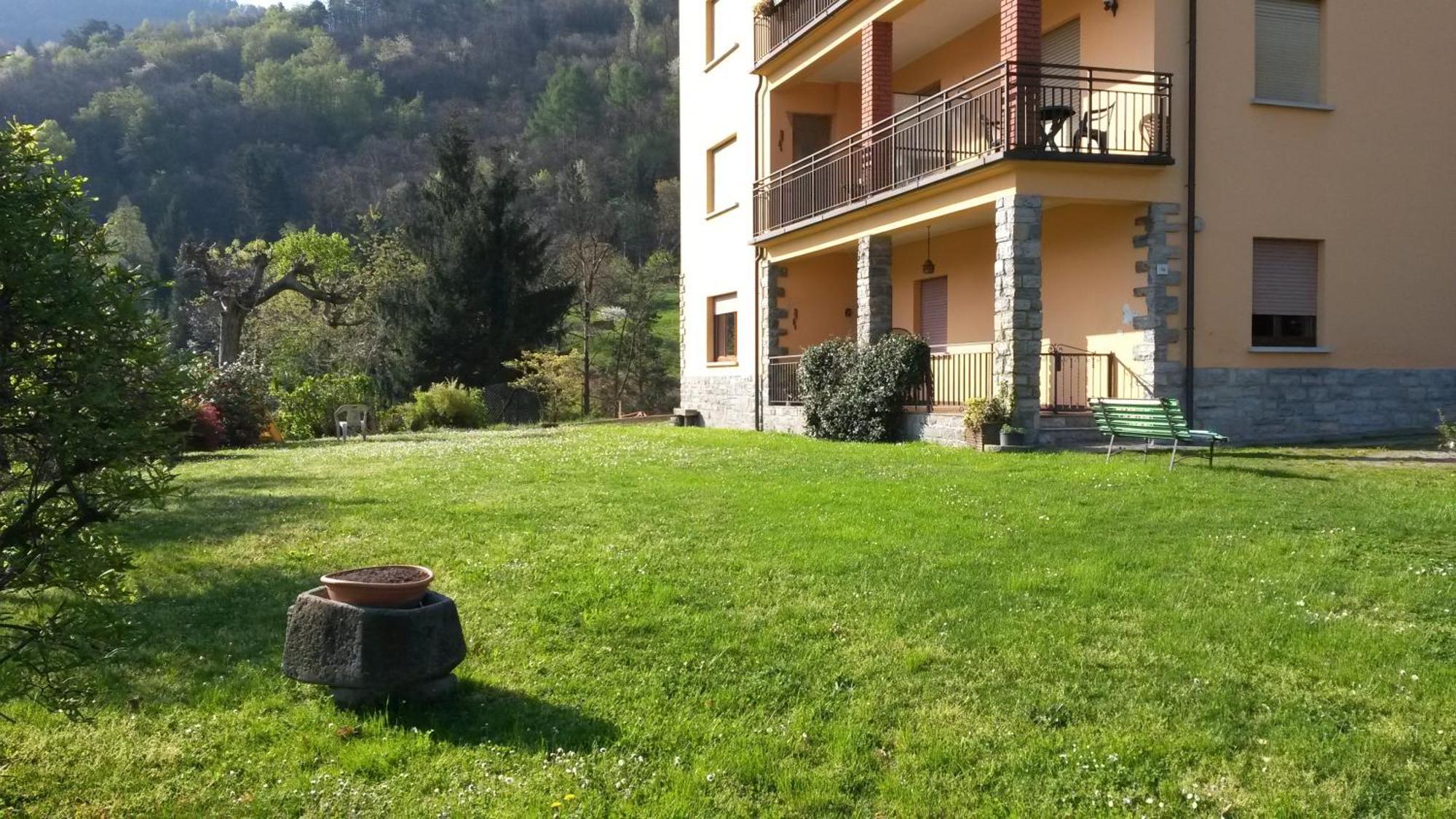 Appartamento Casa del Faggio Rosso Bellagio Camera foto